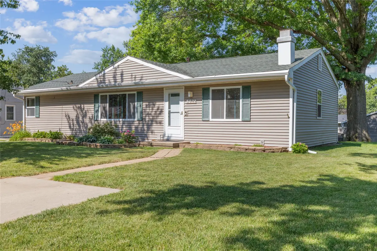 8022 Suncrest Drive, Des Moines, IA 50320 - #1