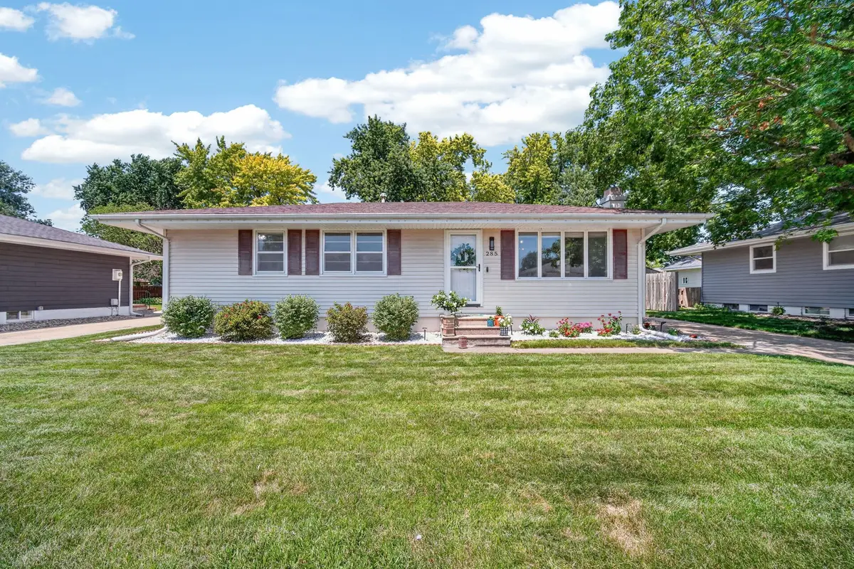 285 Gray Avenue, Waukee, IA 50263 - #1