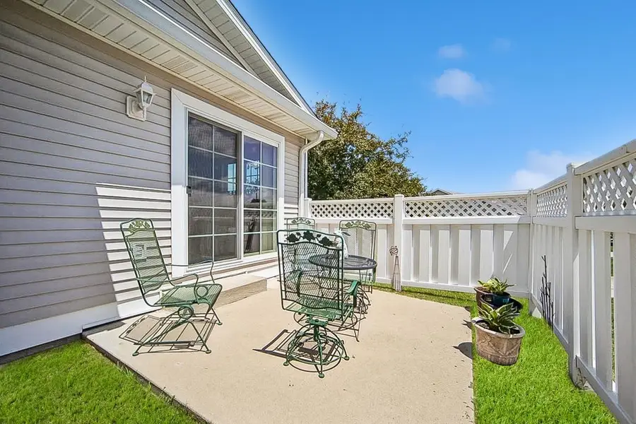 2300 E Luster Lane #5, Des Moines, IA 50320 - #2