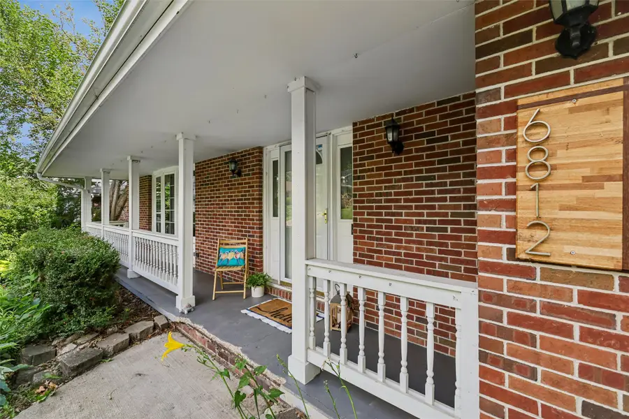 6812 Northwest Drive, Windsor Heights, IA 50324 - #2
