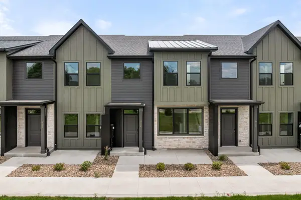 909 Percheron Lane, Norwalk, IA 50211