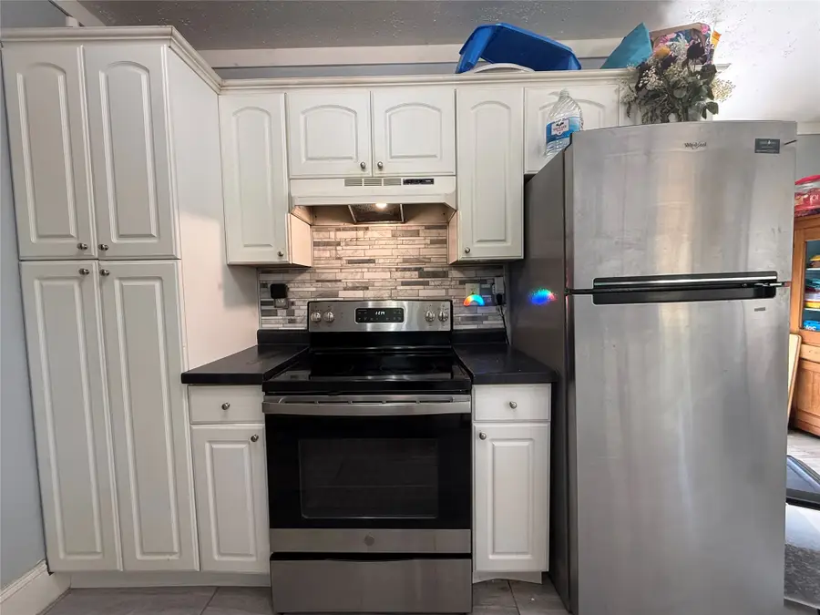 2618 30th Street, Des Moines, IA 50310 - #3