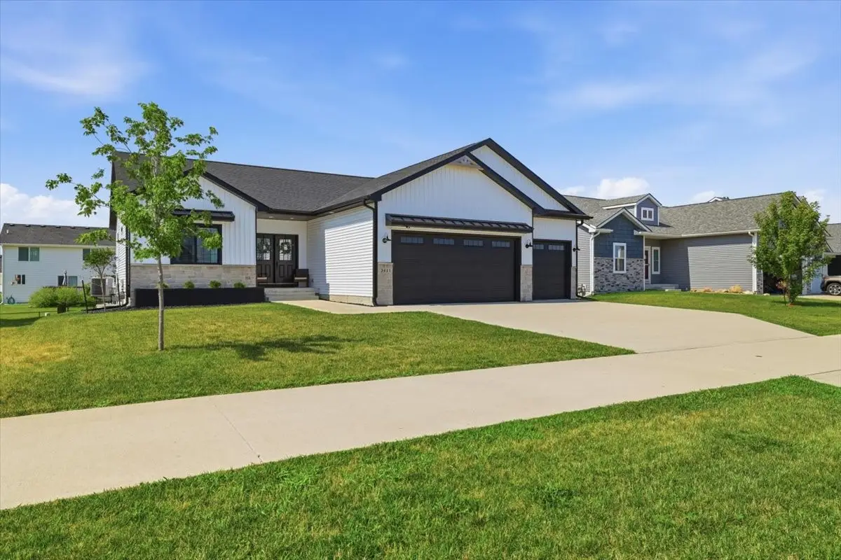 3411 NW Reinhart Drive, Ankeny, IA 50023 - #1