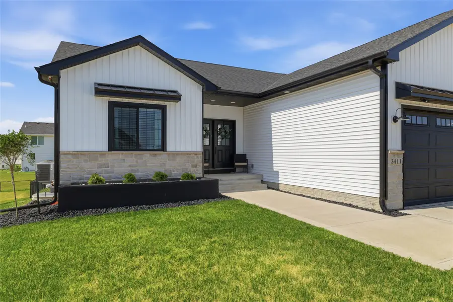 3411 NW Reinhart Drive, Ankeny, IA 50023 - #3