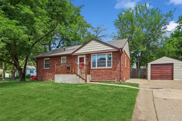 6625 Oliver Smith Drive, Urbandale, IA 50322