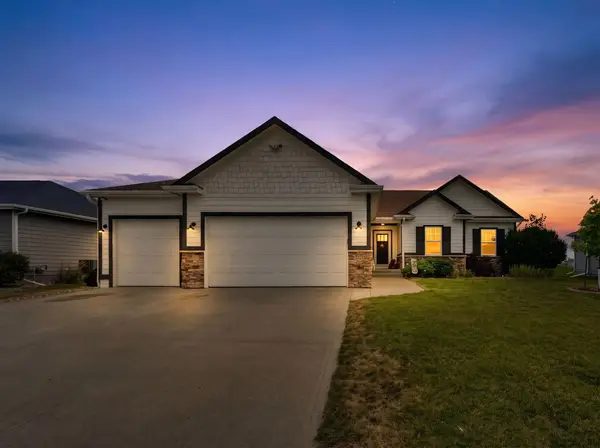 3221 4th Avenue Se, Altoona, IA 50009