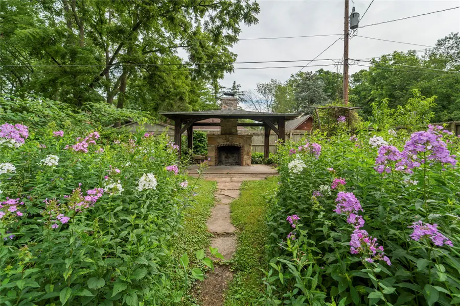 2327 Donald Street, Ames, IA 50014 - #3