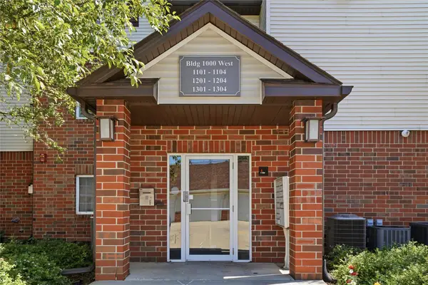 6440 Ep True Parkway #1104, West Des Moines, IA 50266