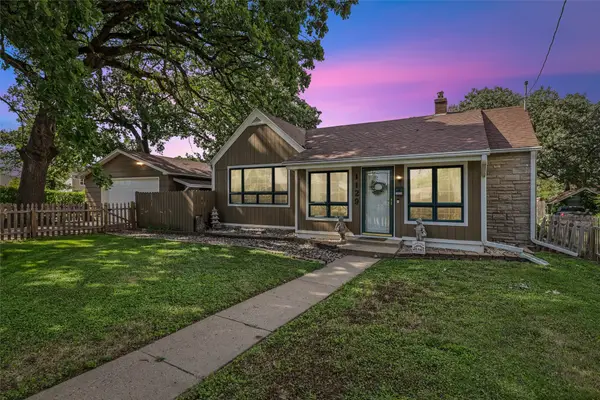 1129 Pleasant View Drive, Des Moines, IA 50315