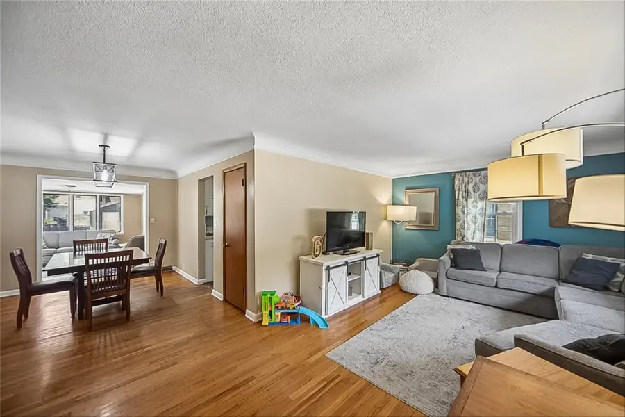 2710 48th Place, Des Moines, IA 50310 - #3
