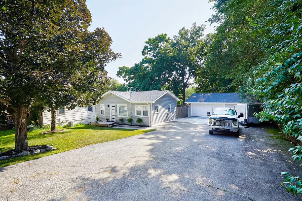 2233 E 34th Street, Des Moines, IA 50317 - #1