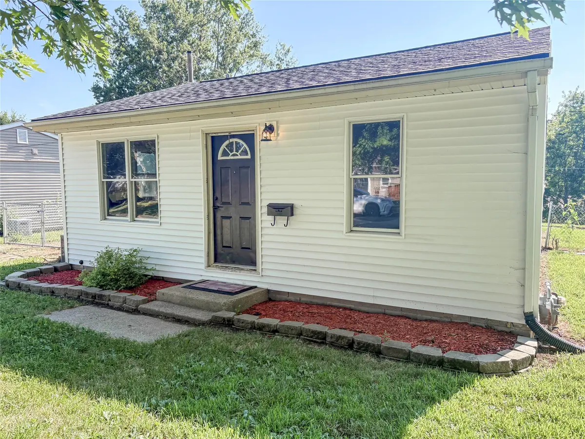 504 E 26th Street S, Newton, IA 50208 - #1
