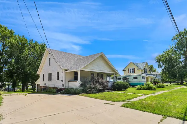 814 W 4th Street S, Newton, IA 50208