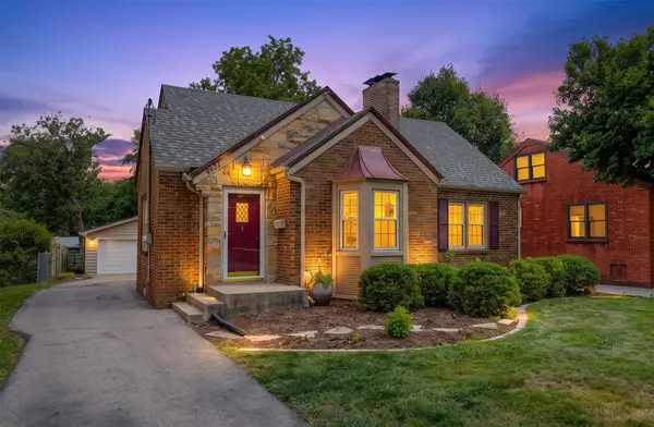 4011 Fagen Drive, Des Moines, IA 50310