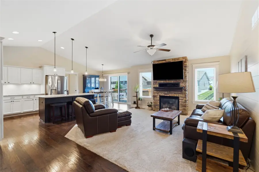 3338 NW Trestle Point Drive, Ankeny, IA 50023 - #3
