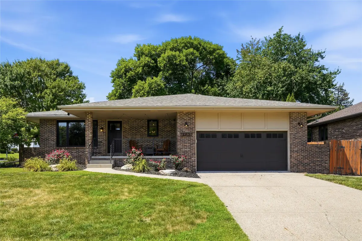 402 NW Sturbridge Street, Ankeny, IA 50023 - #1