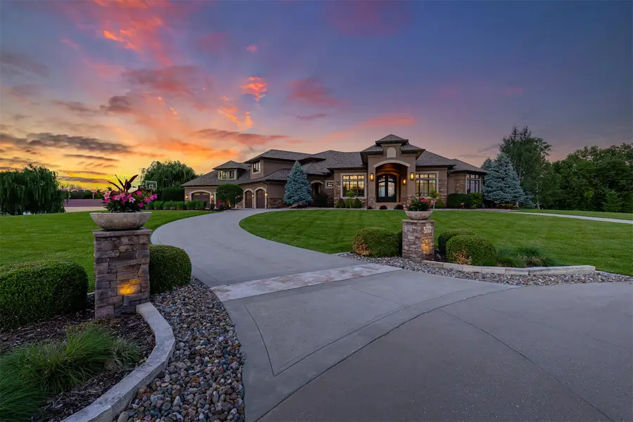 7308 NW 86th Street, Johnston, IA 50131 - #3
