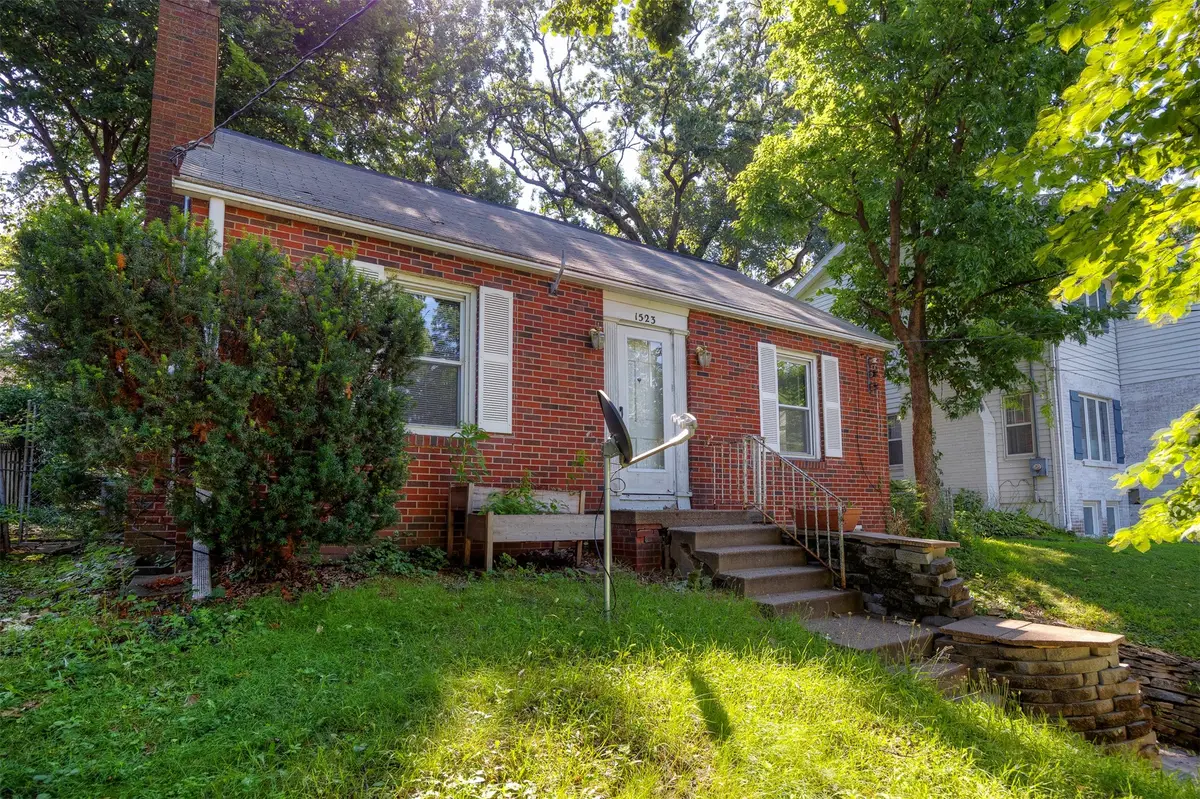 1523 41st Place, Des Moines, IA 50311 - #1