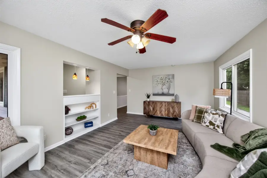 832 12th Street, West Des Moines, IA 50265 - #3