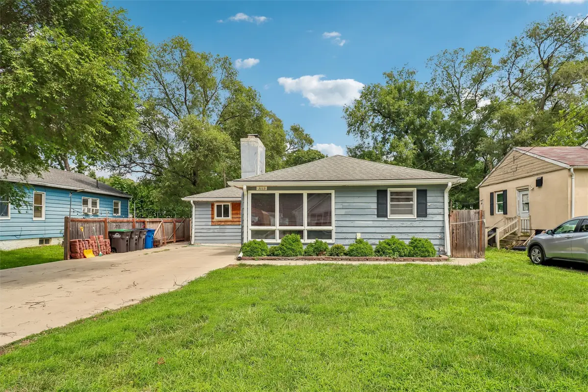 3113 Amherst Street, Des Moines, IA 50313 - #1