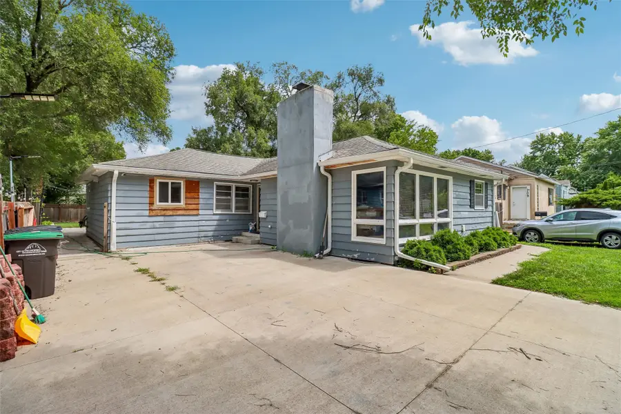 3113 Amherst Street, Des Moines, IA 50313 - #3