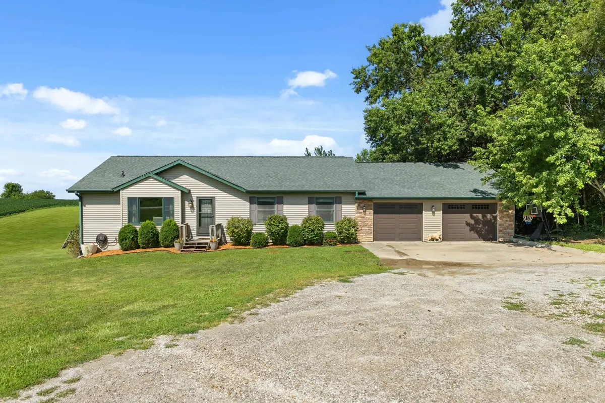 985 Highway 14, Knoxville, IA 50138 - #1