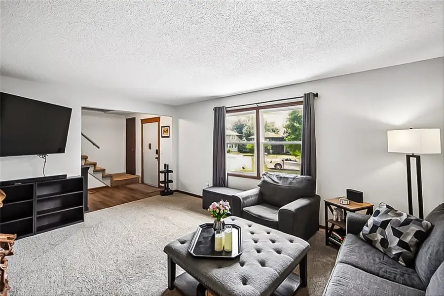 3620 E 40th Street, Des Moines, IA 50317 - #3