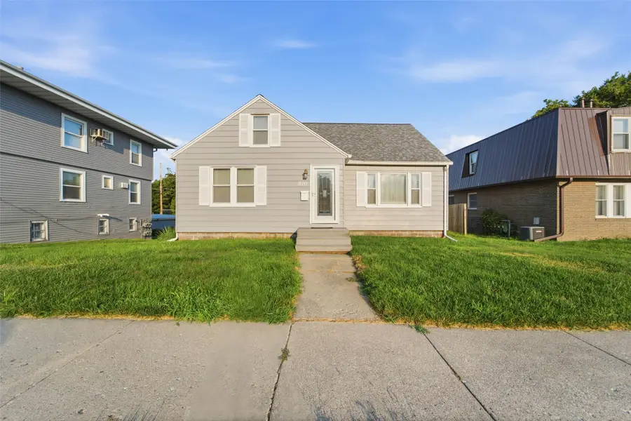 810 6th Street, Nevada, IA 50201 - #2
