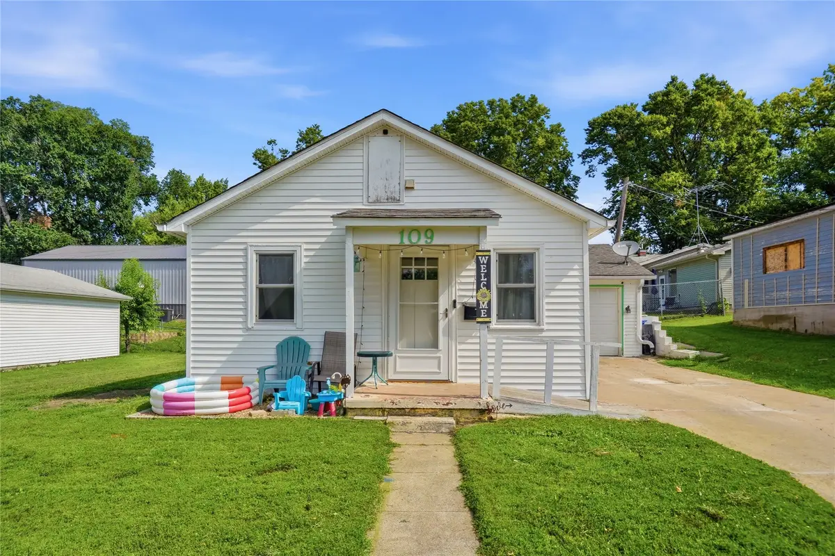 109 W Madison Street, Knoxville, IA 50138 - #1