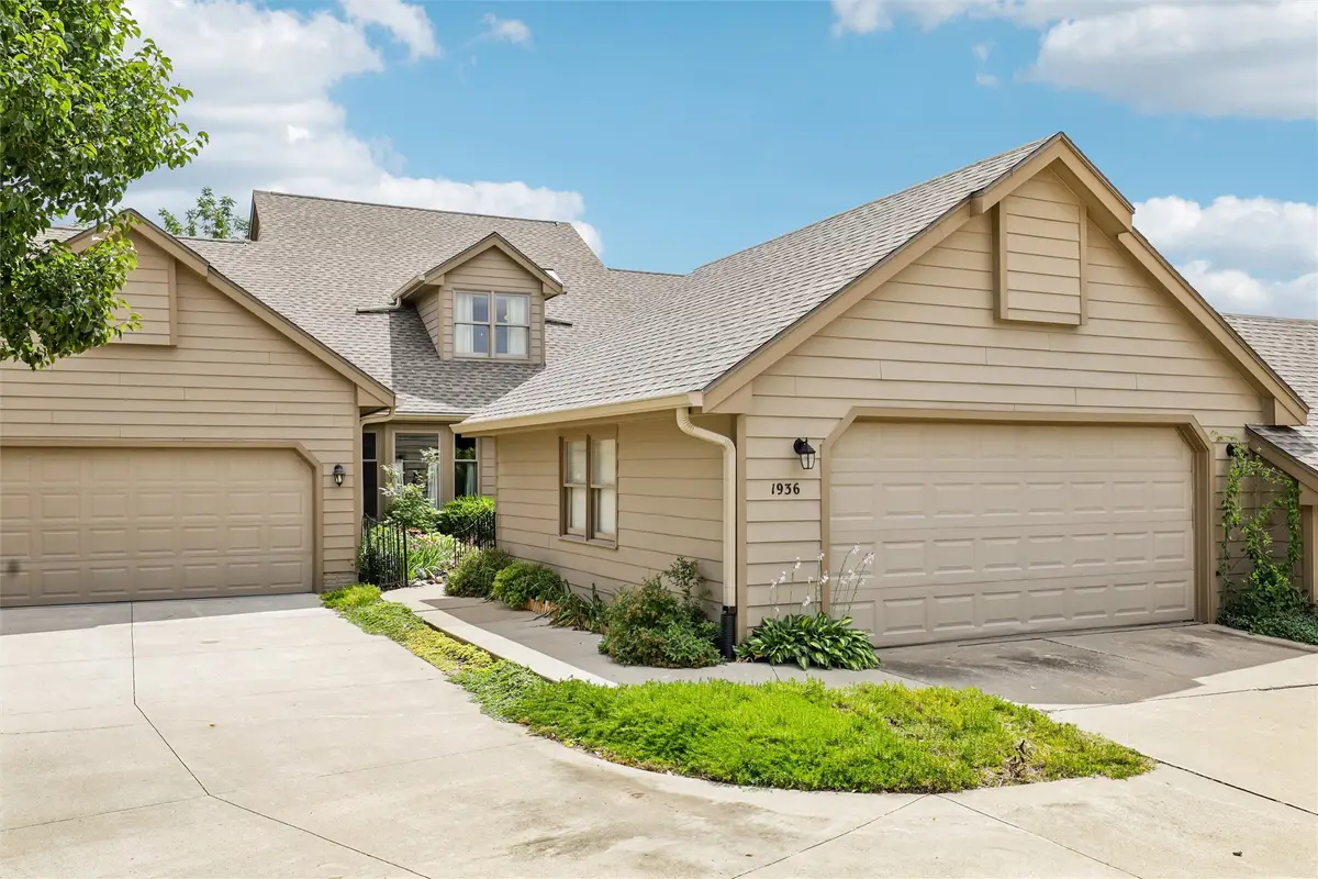1936 Maple Circle, West Des Moines, IA 50265 - #1