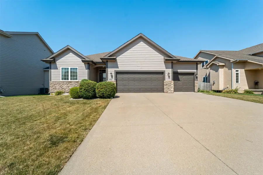 2210 SE Leeann Drive, Waukee, IA 50263 - #2