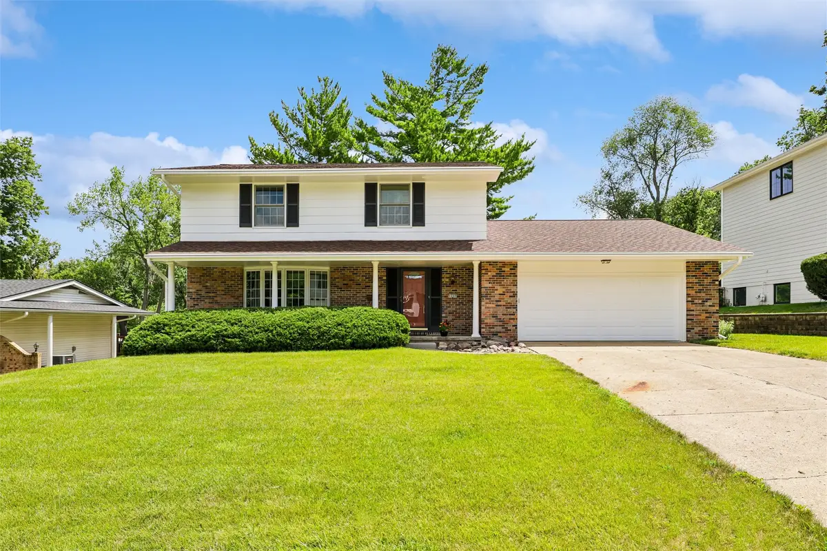 1237 20th Street, West Des Moines, IA 50265 - #1