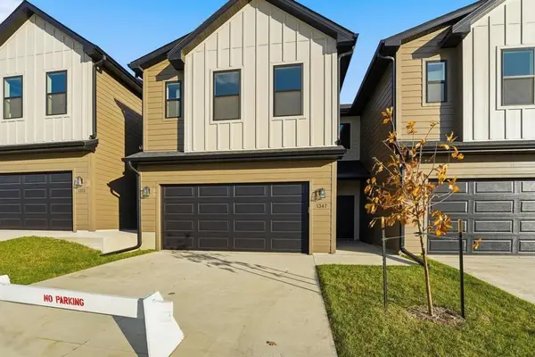 936 Elderberry Place, Waukee, IA 50263