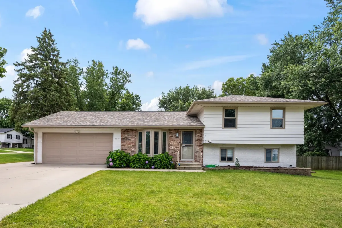 4520 Wakonda Drive, Norwalk, IA 50211 - #1