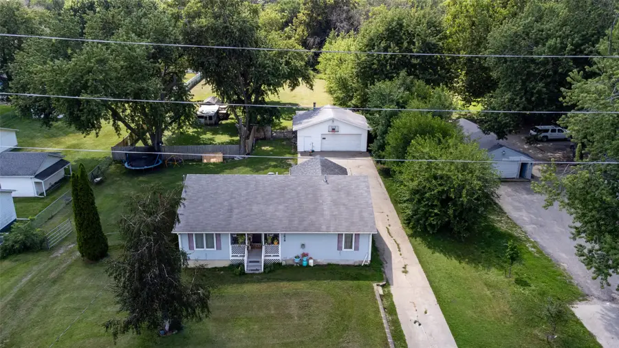 3828 E 29th Street, Des Moines, IA 50317 - #3