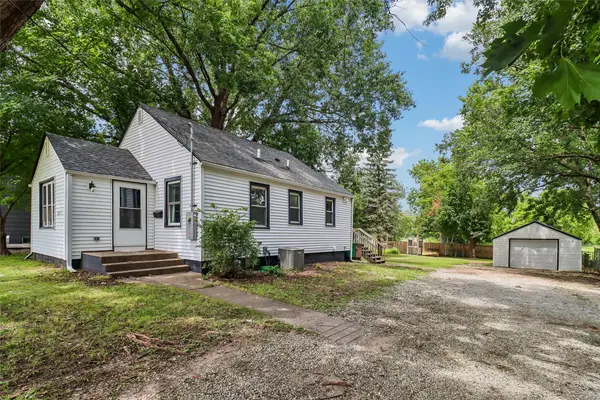 601 1st Street E, Altoona, IA 50009