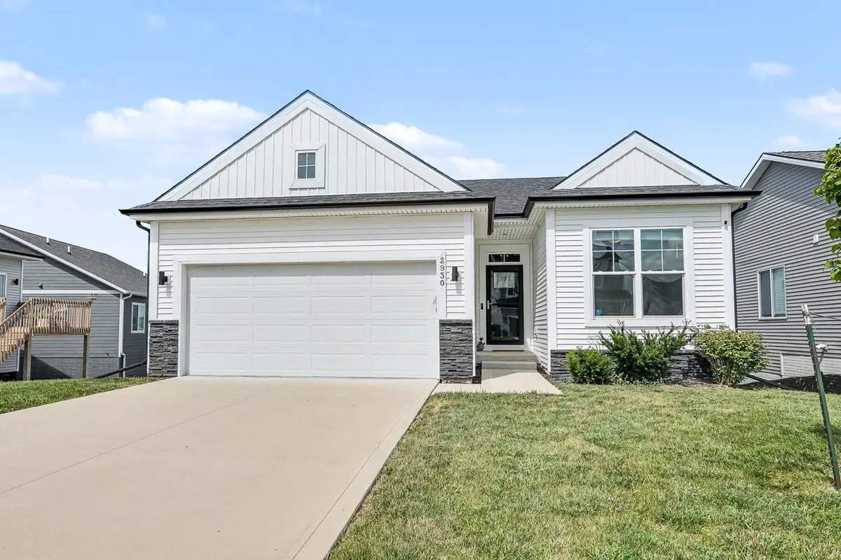 2930 Indigo Lane, Pella, IA 50219 - #1
