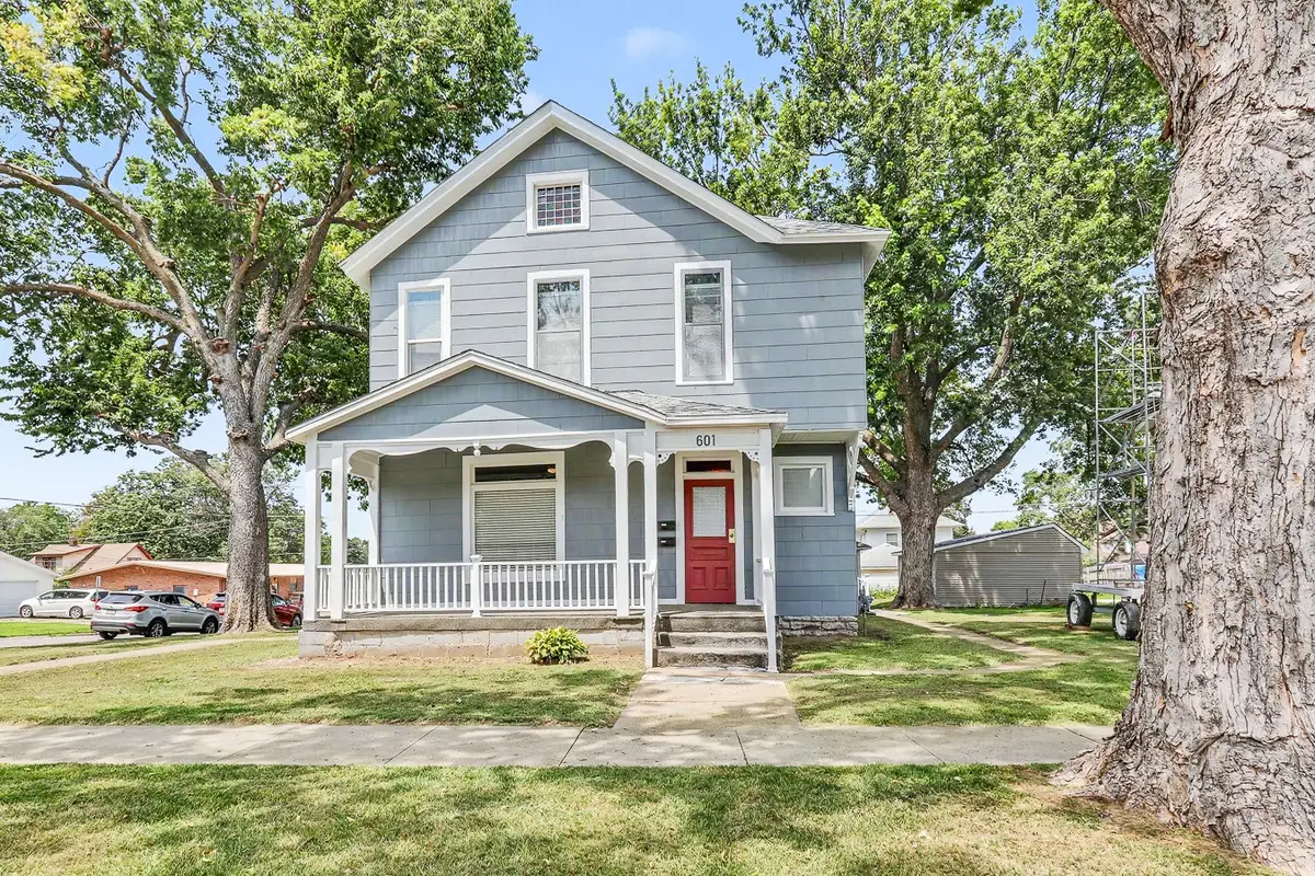 601 E Robinson Street, Knoxville, IA 50138 - #1