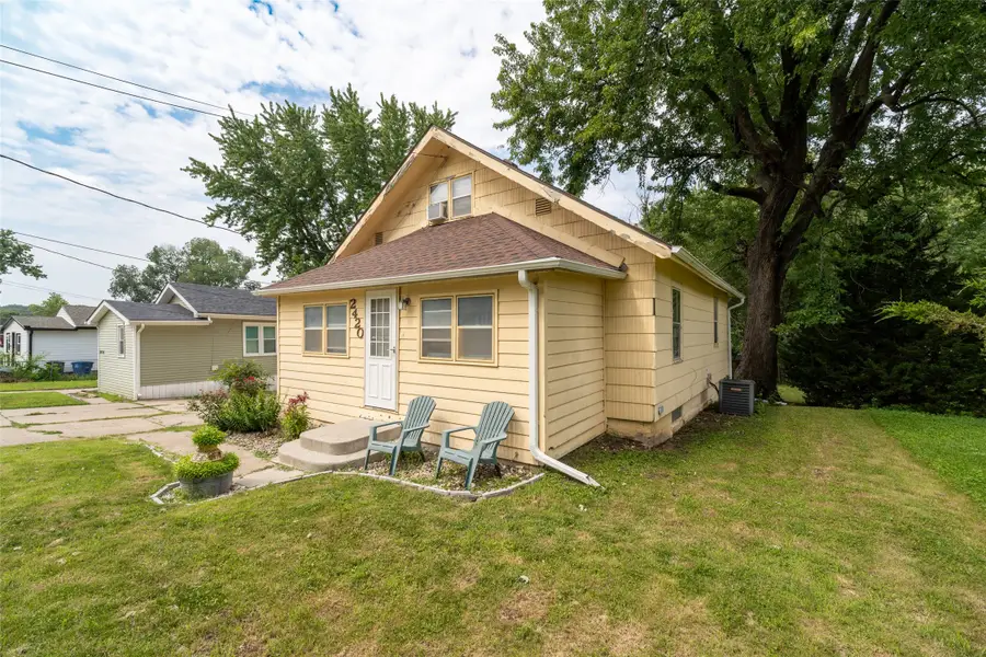 2420 E 37th Court, Des Moines, IA 50317 - #3