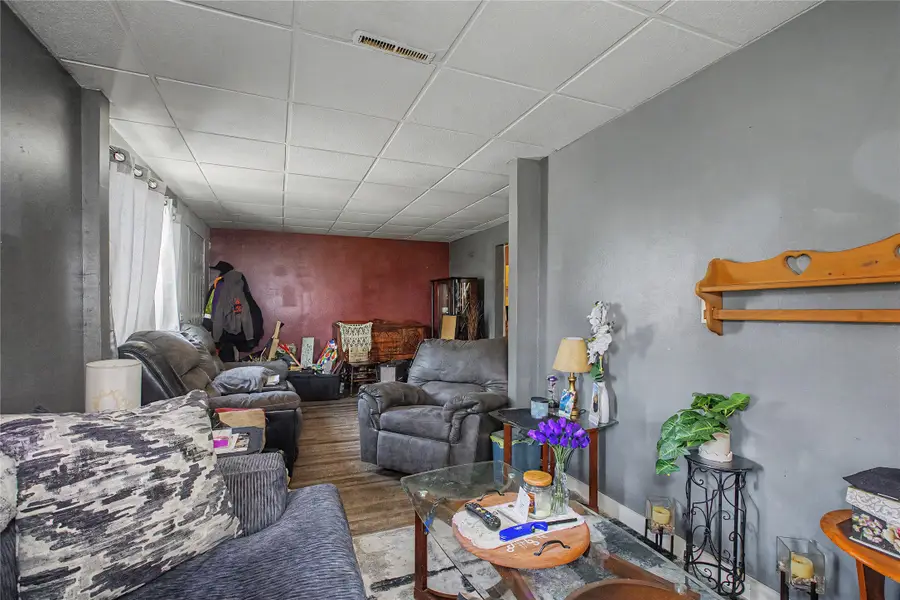 1225 E 25th Court, Des Moines, IA 50317 - #3
