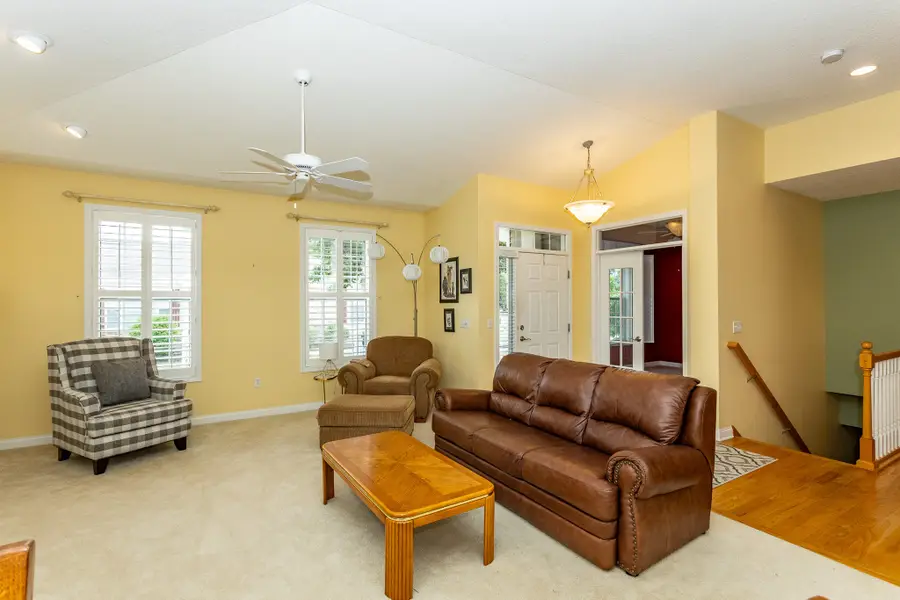 12719 Madison Avenue, Urbandale, IA 50323 - #2