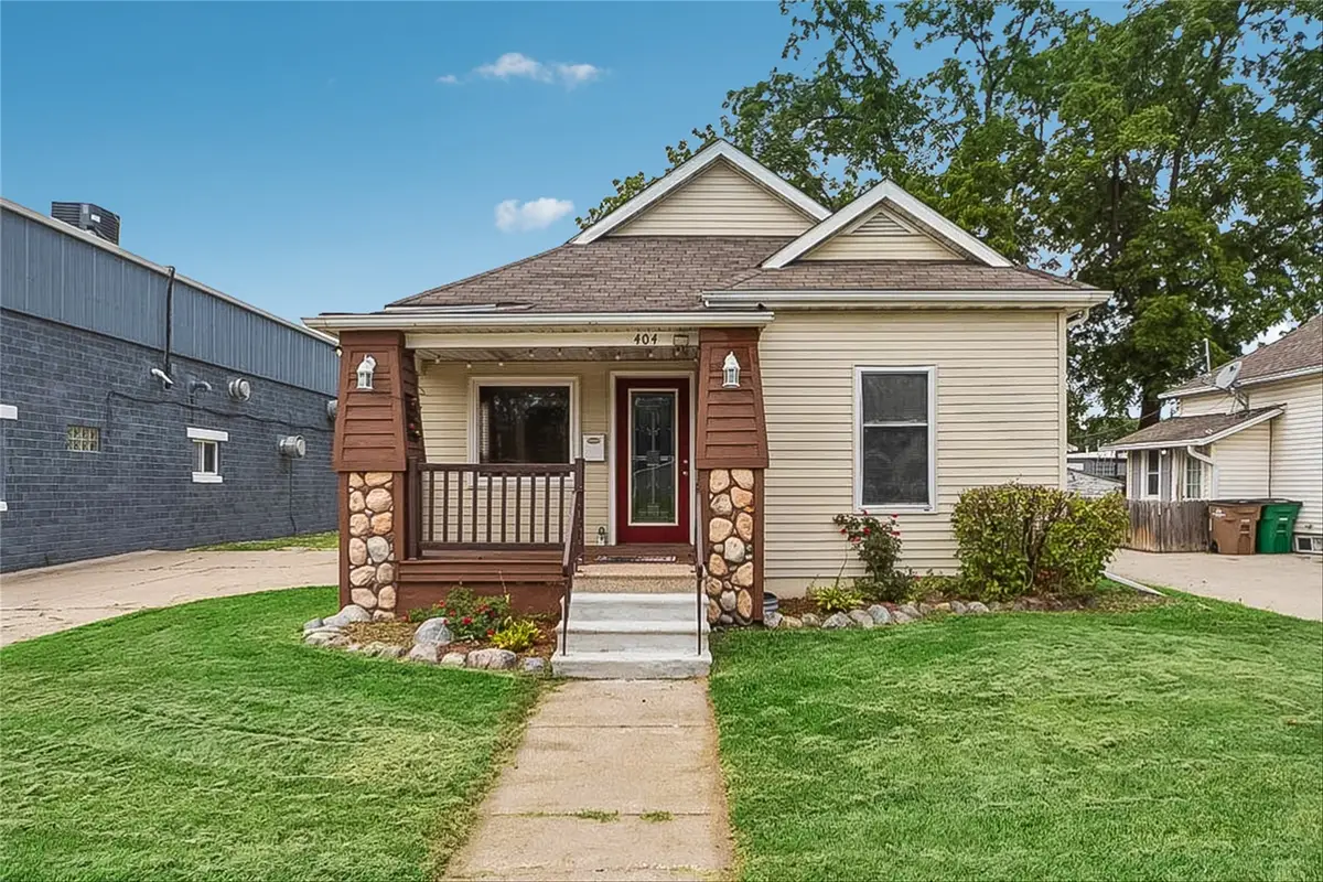 404 4th Street, West Des Moines, IA 50265 - #1