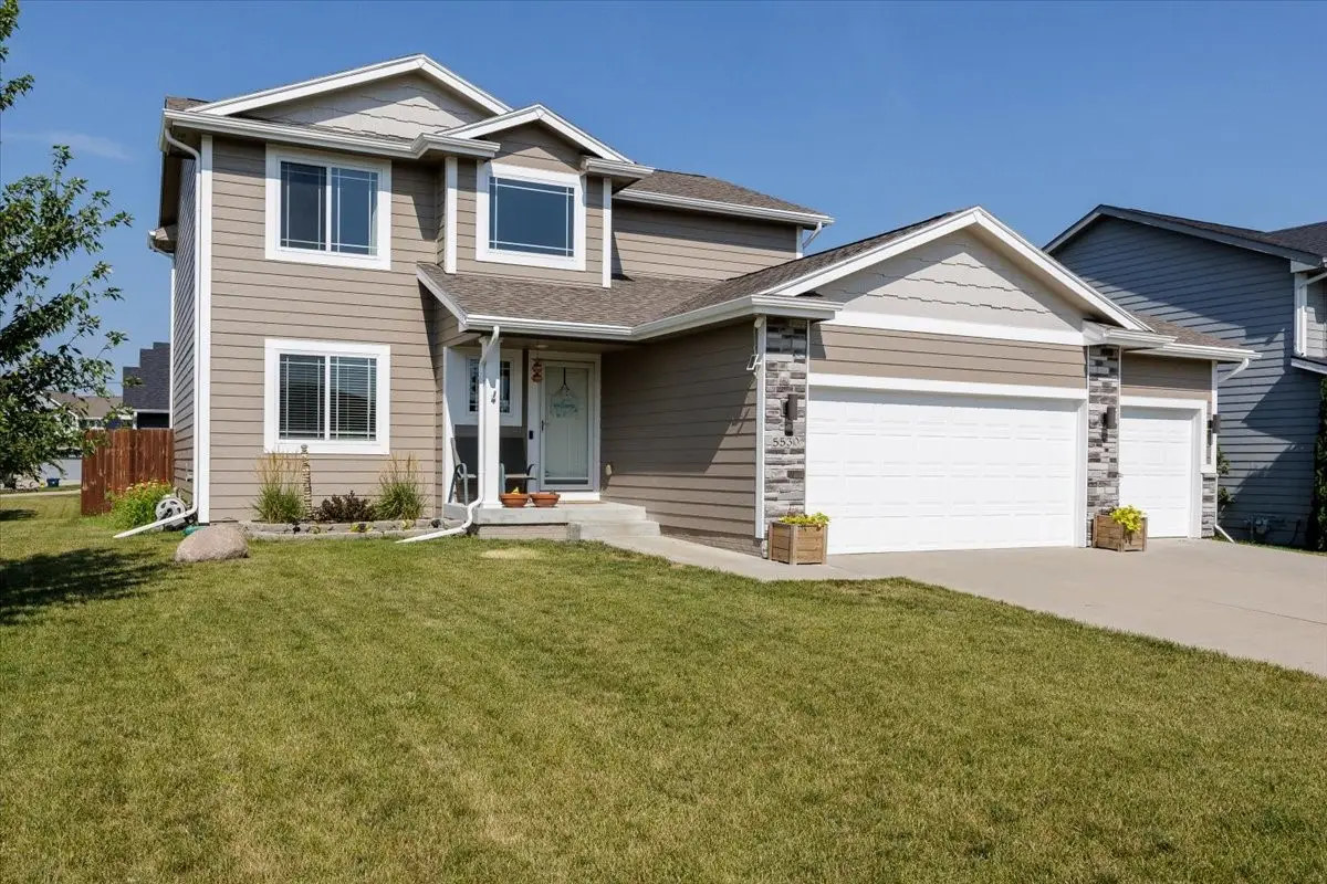 5530 148th Circle, Urbandale, IA 50323 - #1