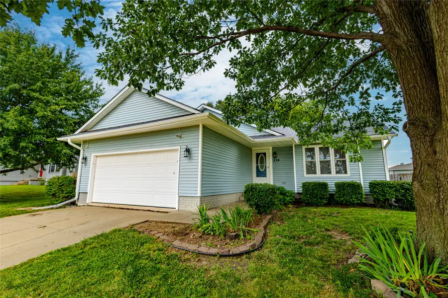 234 E Bundy Avenue, Des Moines, IA 50315 - #2