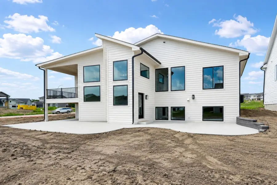 17303 Brookview Drive, Urbandale, IA 50263 - #2