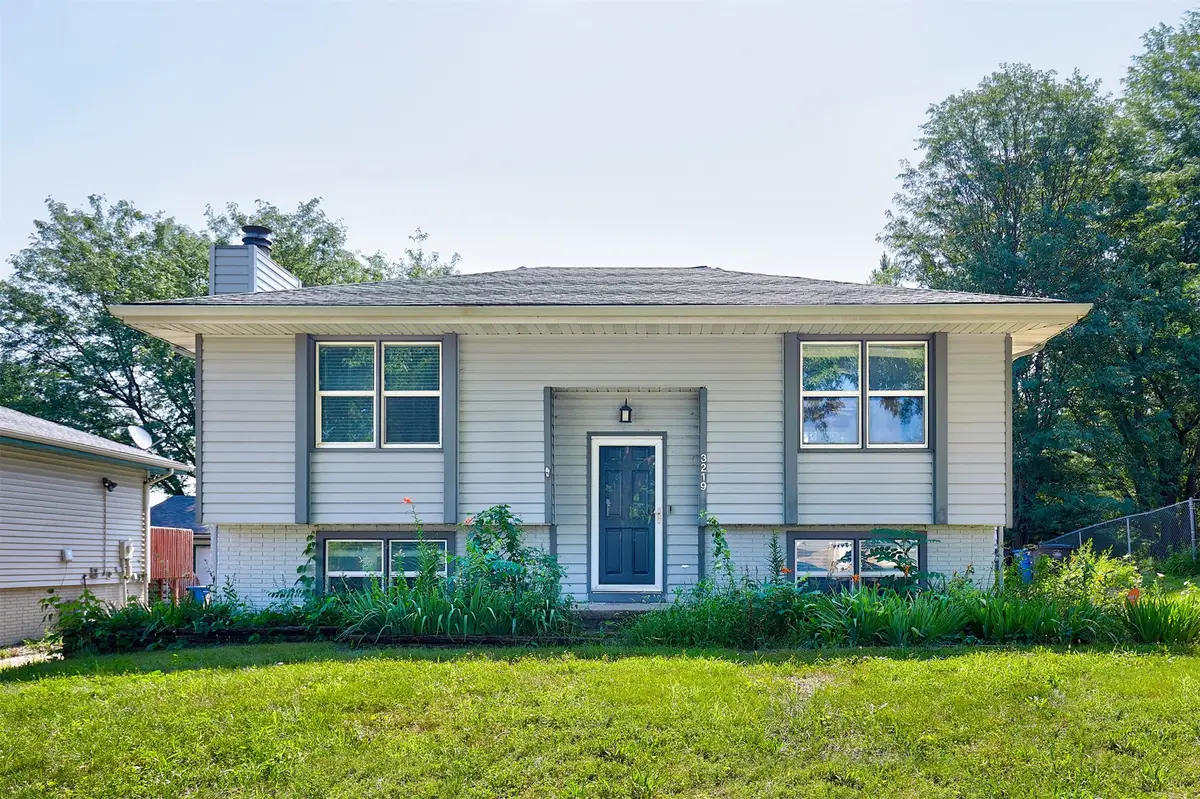 3219 SE 21st Street, Des Moines, IA 50320 - #1