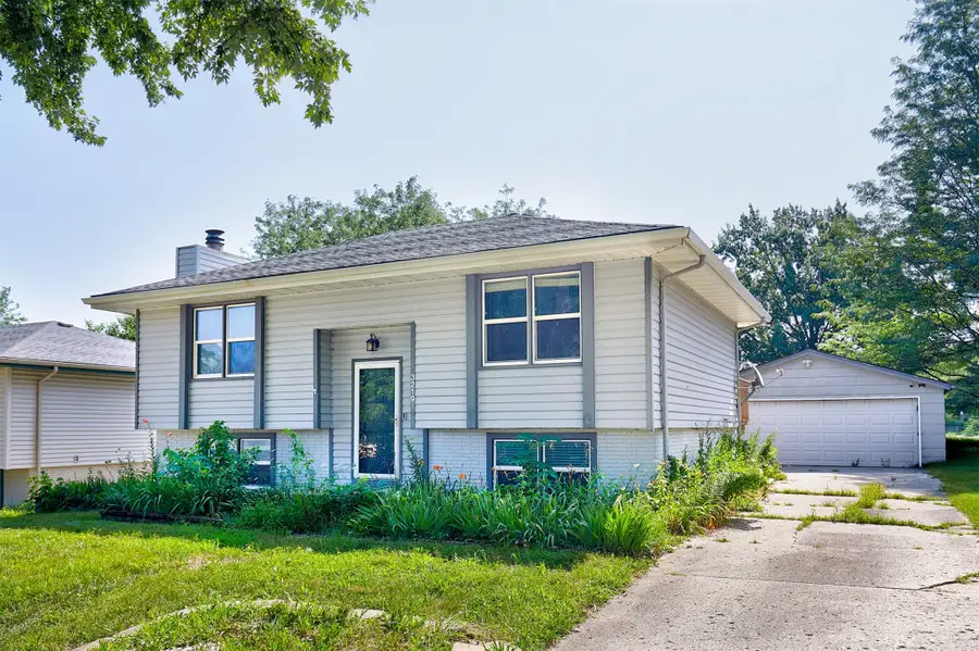 3219 SE 21st Street, Des Moines, IA 50320 - #2