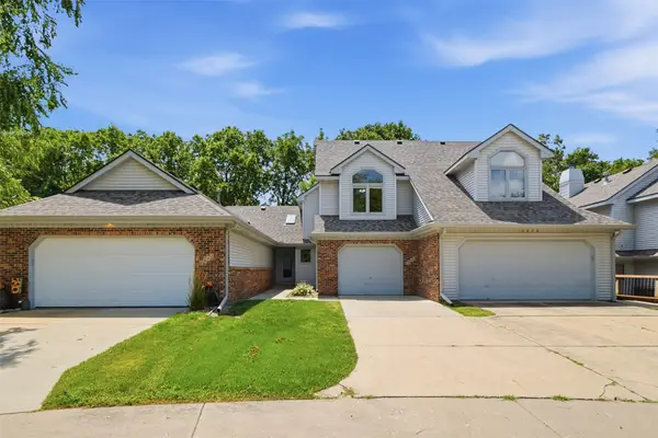 6846 Oakwood Drive, Urbandale, IA 50322