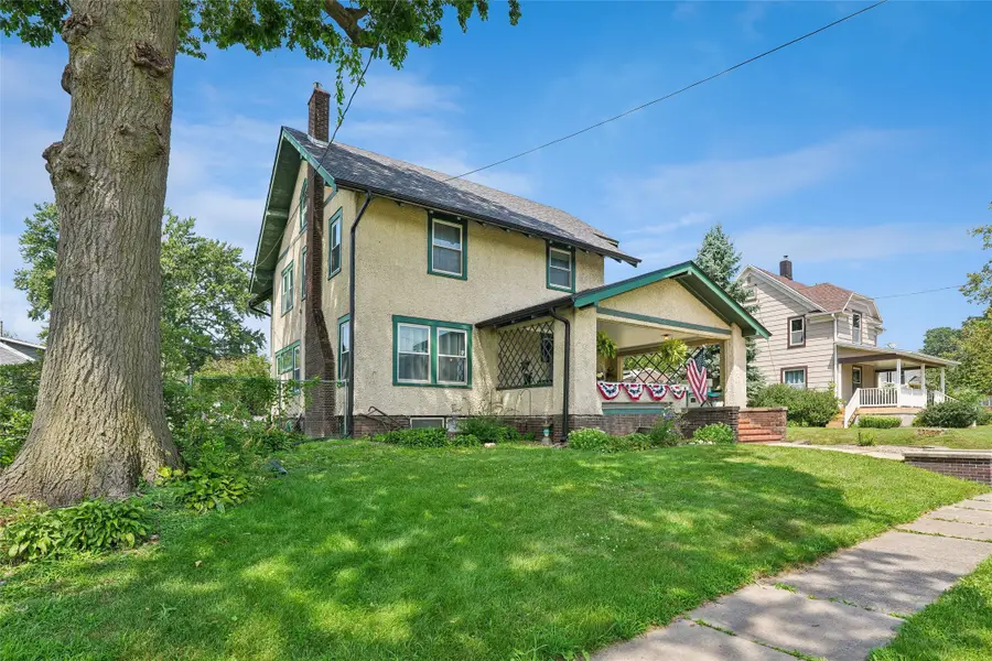 413 W 3rd Street S, Newton, IA 50208 - #3