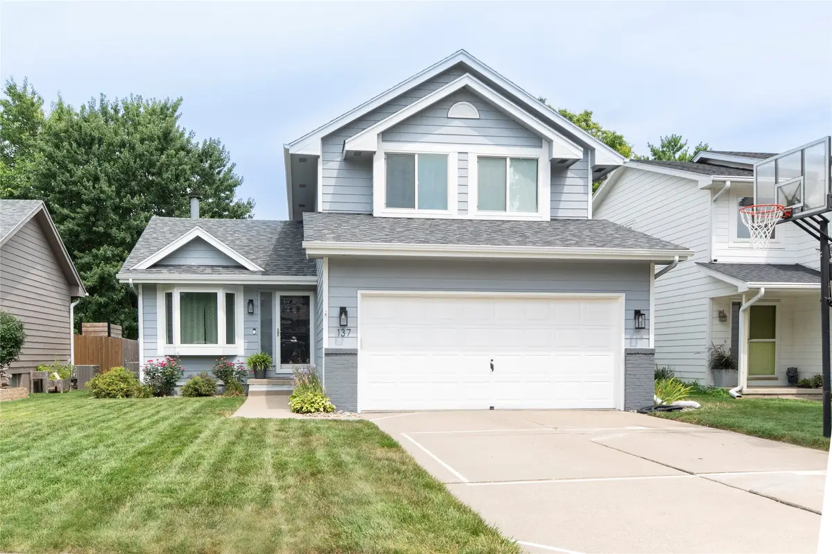 137 28th Court, West Des Moines, IA 50265 - #1